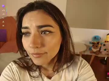 ariana_bae_