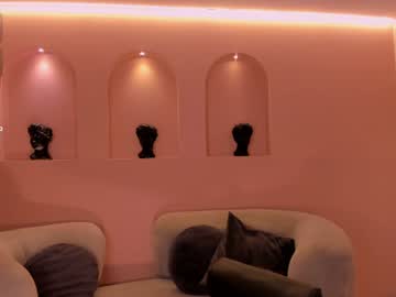 bellathompsonx_