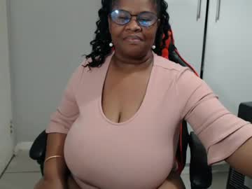 bigtitshornygirlxxx