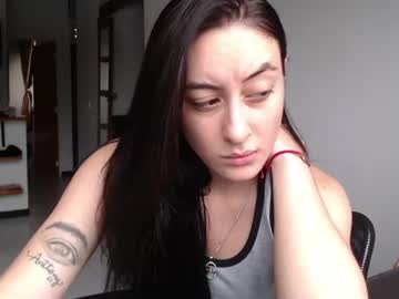chloe_vahos