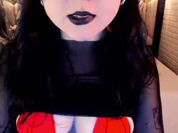 crimson_tati