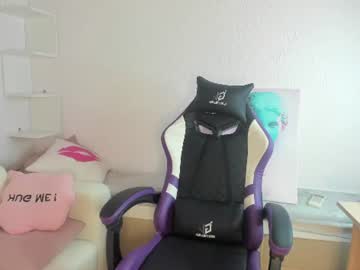 ella_starrr_