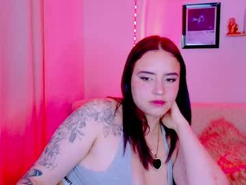 emily_lindey_