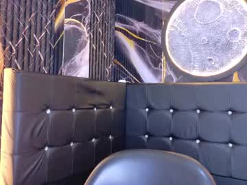 leah_moon11