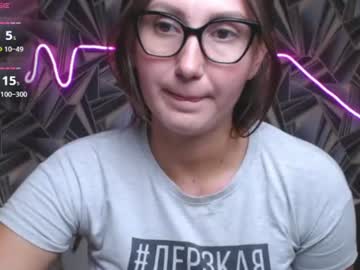 nikkikiss___