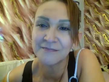 nikol_glow2026