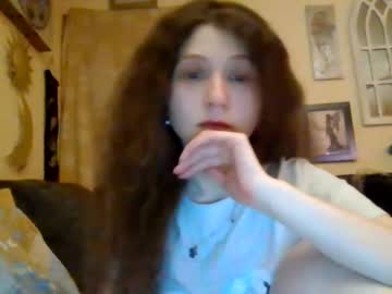 queencrimsonlvx