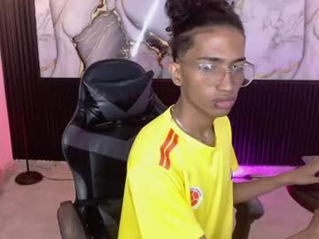triiangel_latinboy